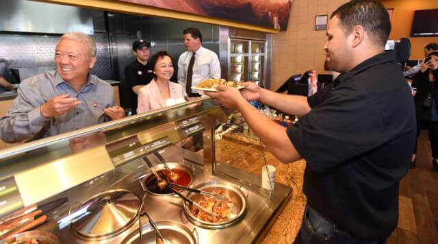 panda-express-navigating-the-global-and-chinese-fast-food-landscapes.jpg